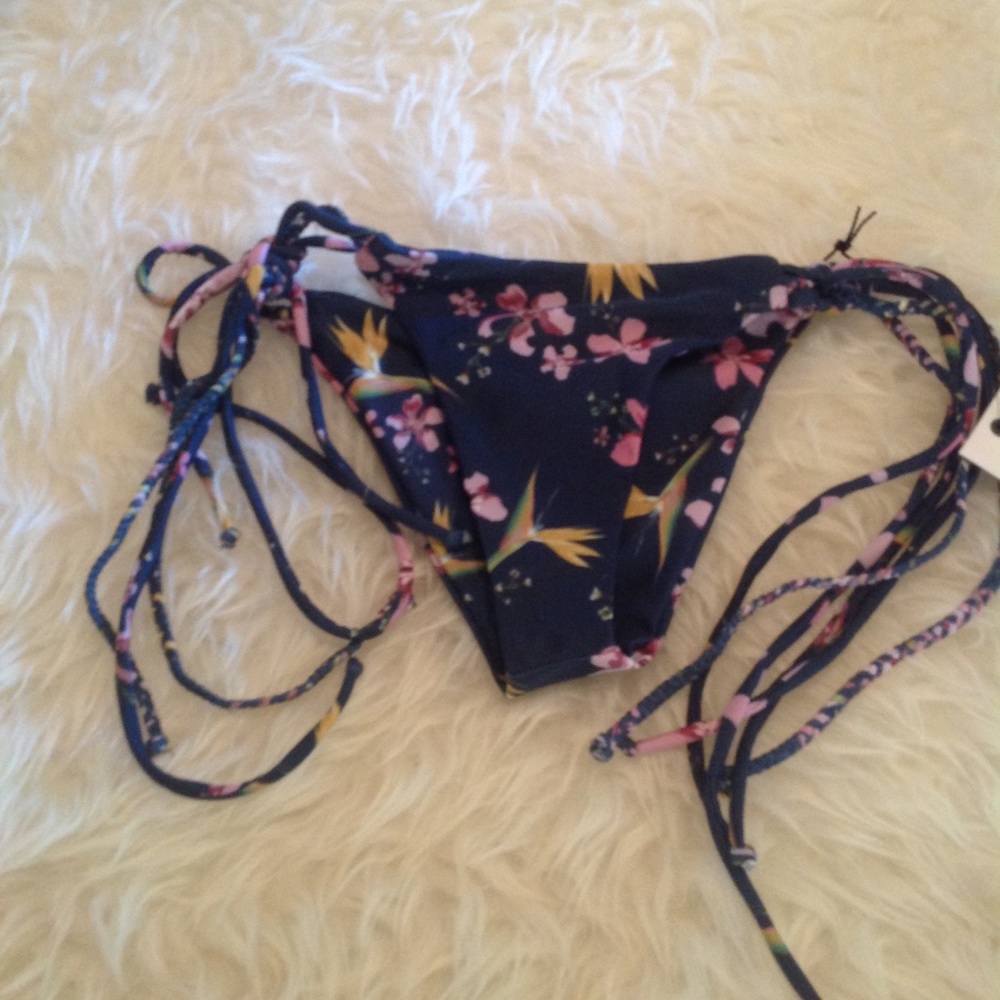 💥💥saale🌴Elle jay floral cheeky swim bottom - Picture 4 of 4